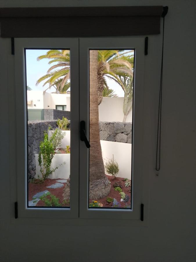Bungalow Paseo Del Mar- Playa Roca Residence Sea Front Access - Free Ac - Wifi Costa Teguise Extérieur photo